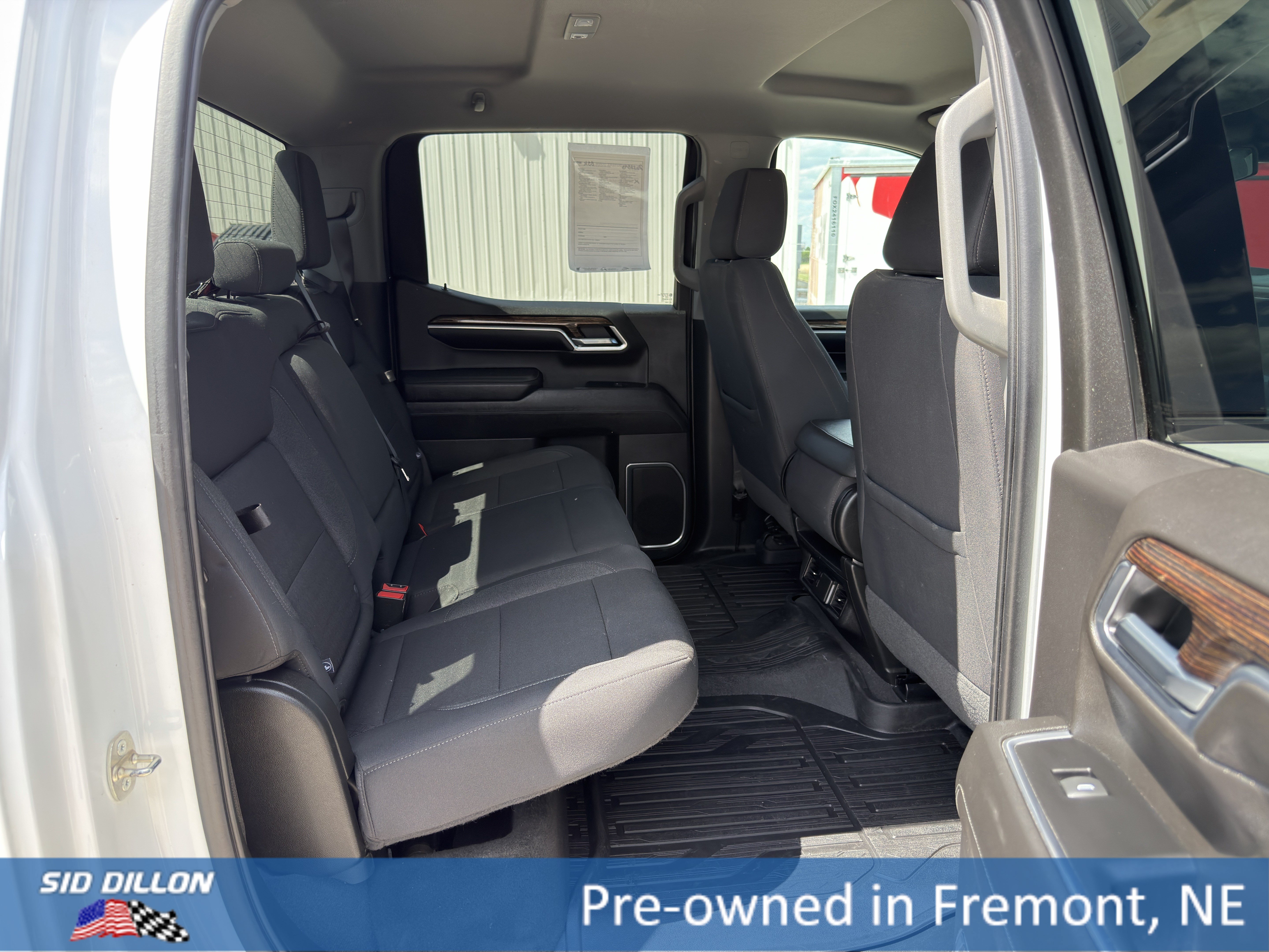 Used 2022 Summit White GMC Elevation image 15