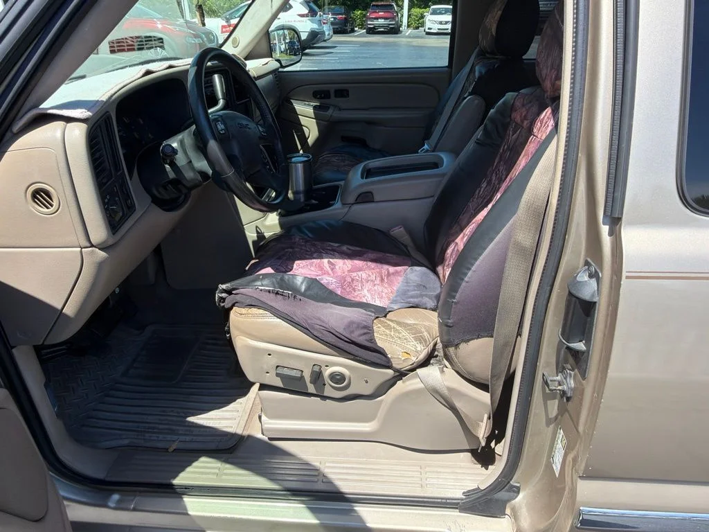 Used 2004 Sand Beige GMC SLT image 7