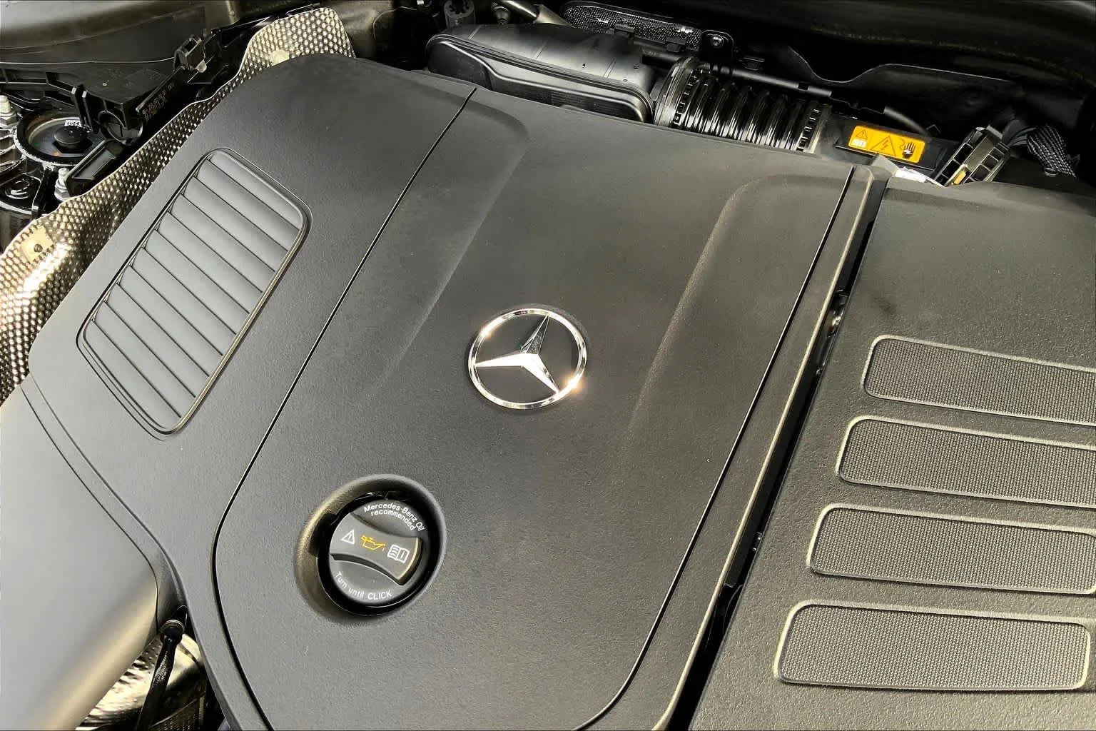 Certified Used 2026 Graphite Grey Metallic Mercedes-Benz GLC 300 image 27