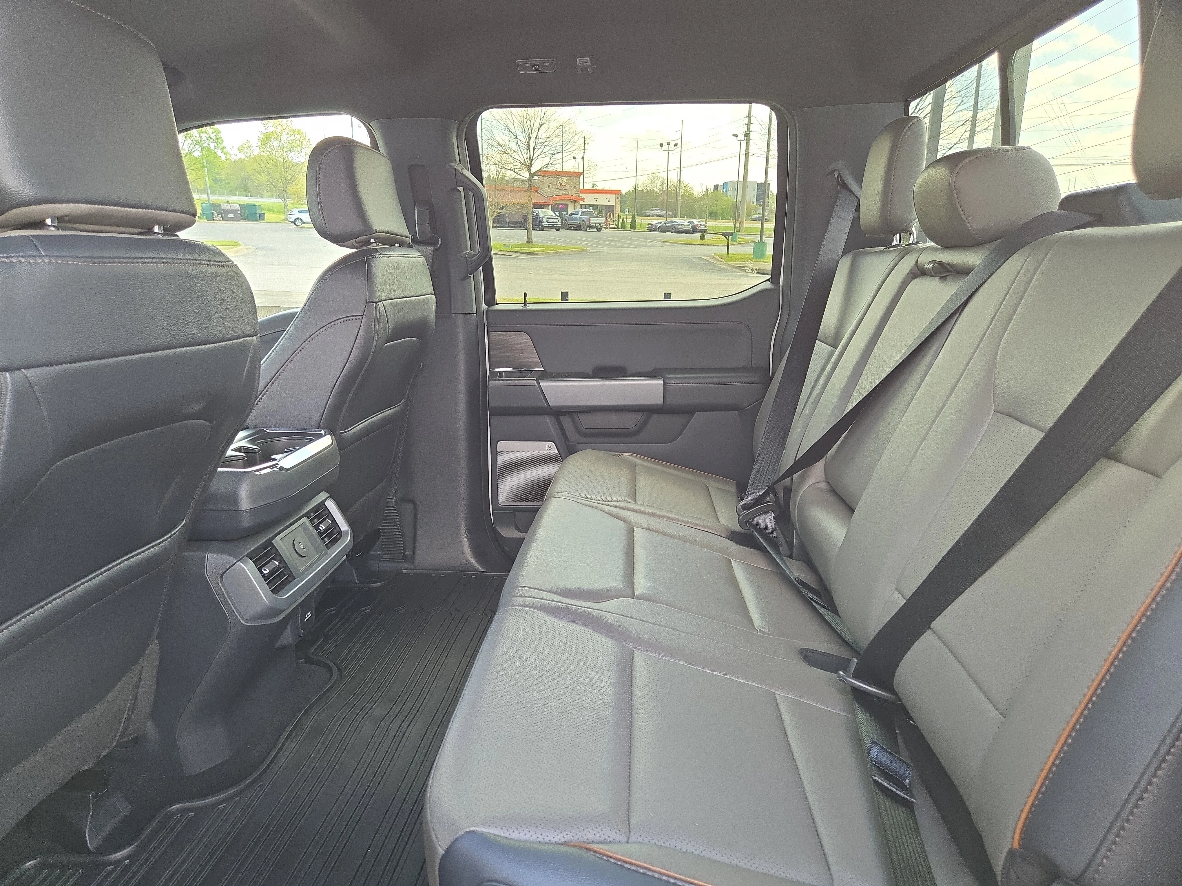 Used 2025 Oxford White Ford LARIAT image 14