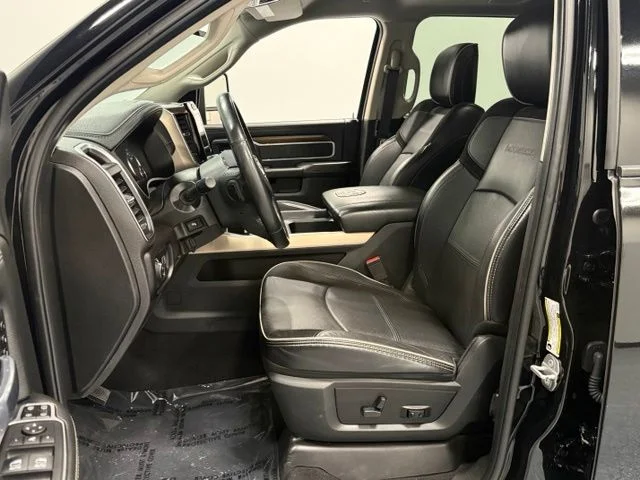 Used 2024 Black Ram Laramie image 12