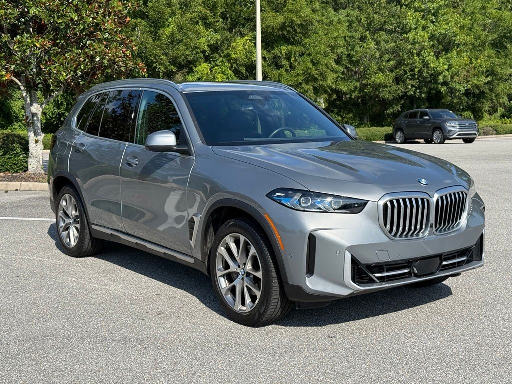 Used 2024 Skyscraper Grey Metallic BMW sDrive40i image 7