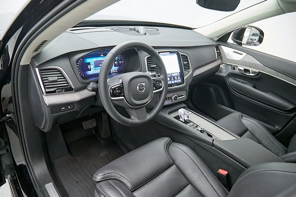 Used 2024 Black Volvo Ultimate image 12