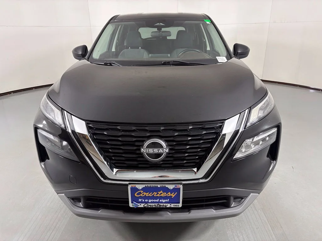 Used 2023 Black Nissan SV image 3