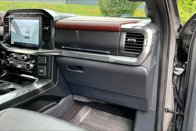 Used 2022 Gray Ford Lariat image 21