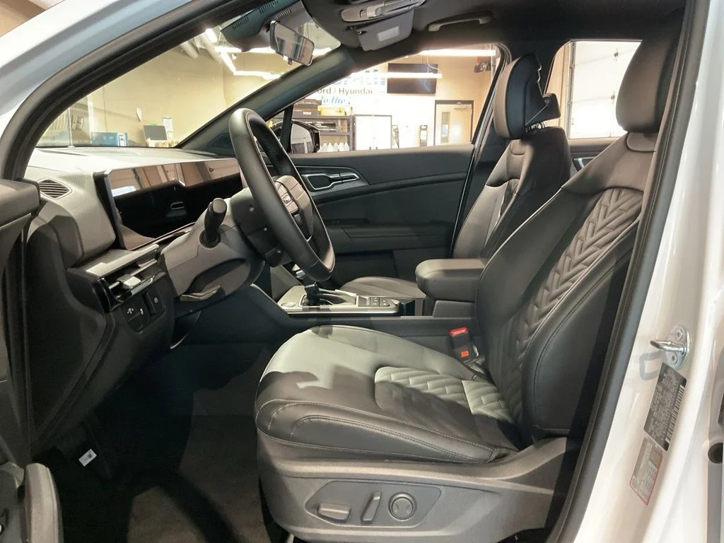 New 2026 White Kia X-Line image 10