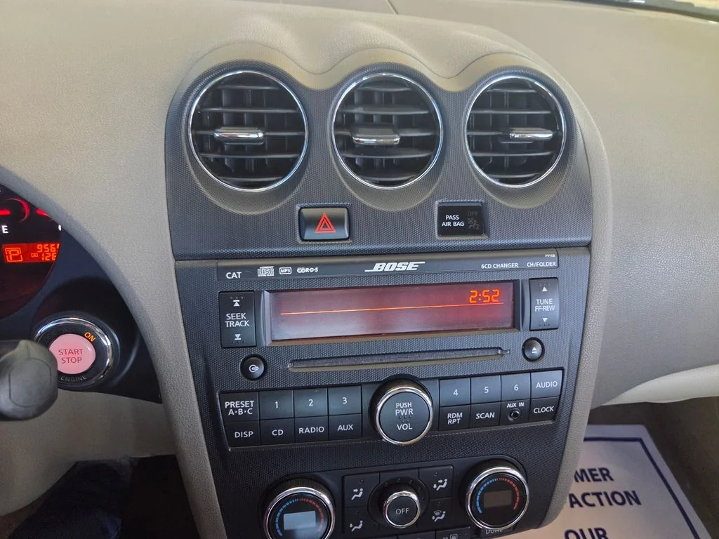 Used 2009 Super Black Nissan 2.5 SL image 35