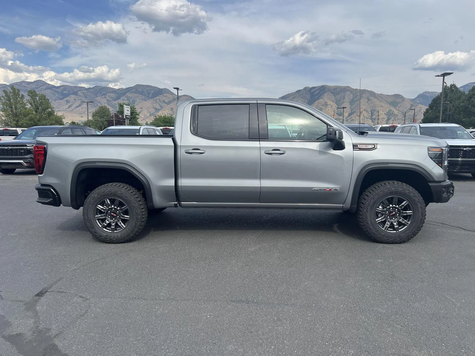 2026 GMC Sierra 1500 AT4X - Photo 6