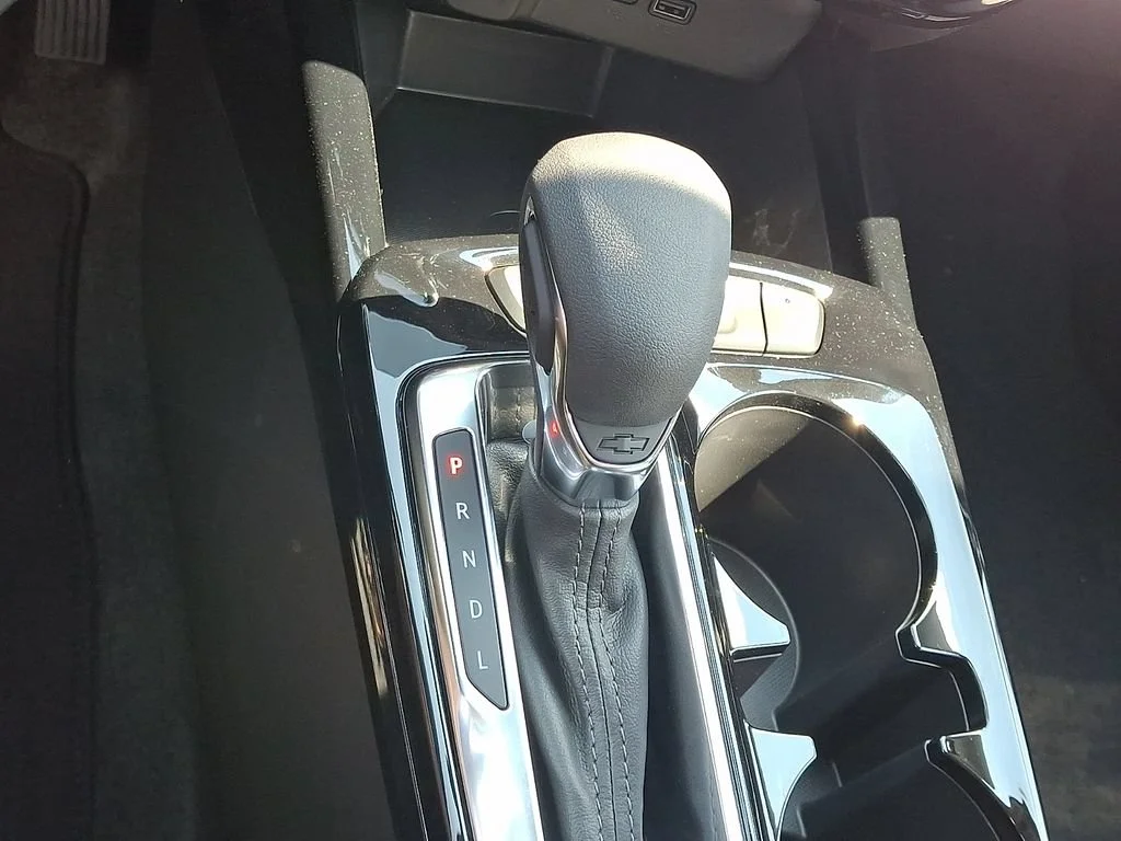 New 2026 Summit White Chevrolet LT image 16