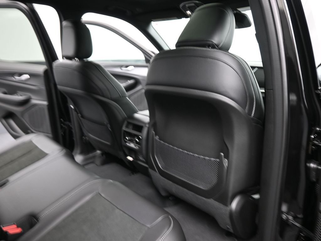 New 2025 Diamond Black Crystal Pearl-Coat Exterior Paint Jeep Altitude X image 27