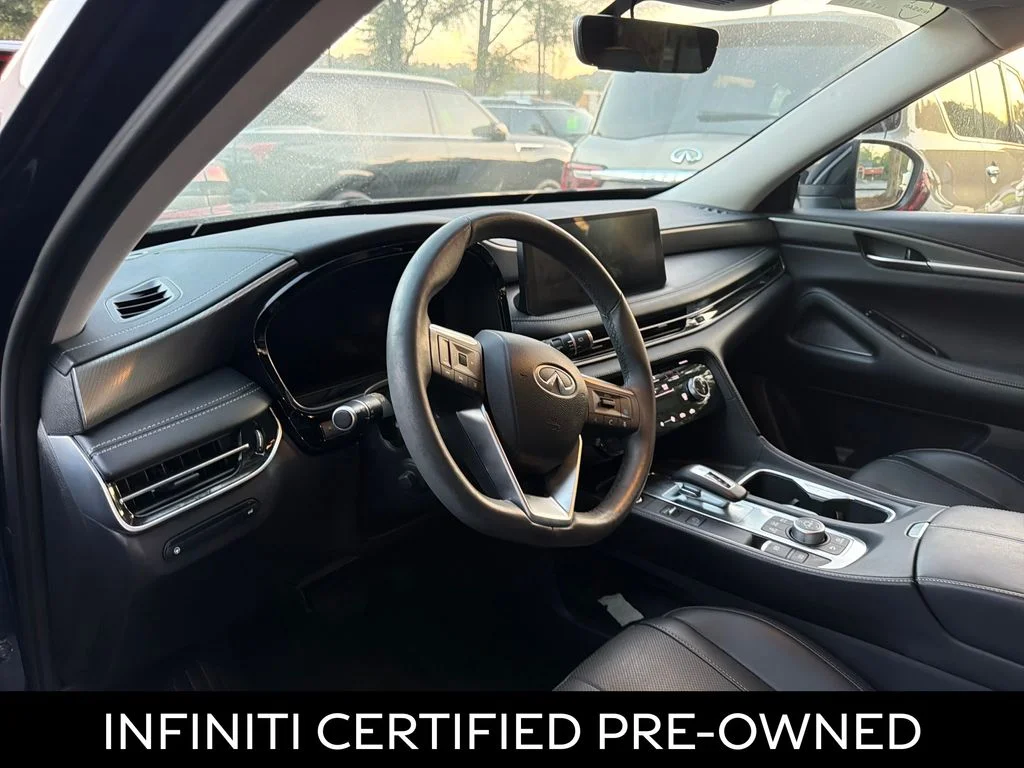 Certified Used 2023 Grand Blue INFINITI LUXE image 5