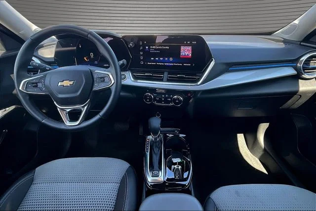 Used 2025 Red Chevrolet LT image 7