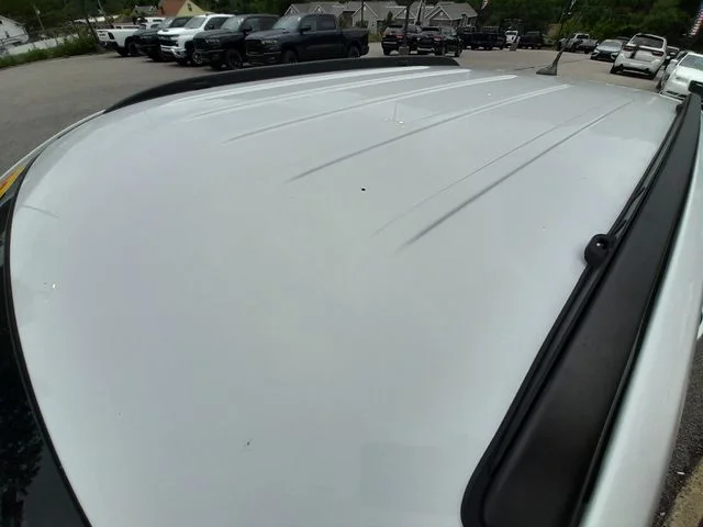 Used 2024 White Jeep Latitude image 49