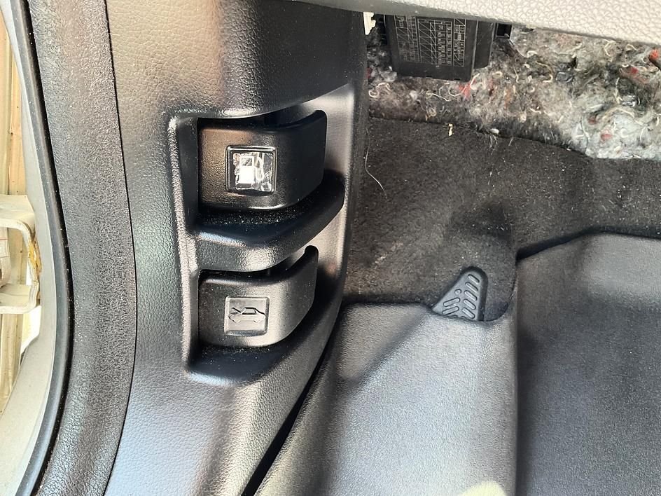 Used 2015 Silver Honda EX image 36