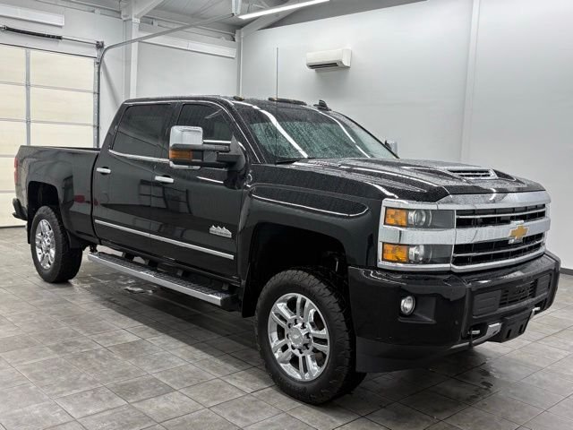 2018 Chevrolet Silverado HD High Country 4WD Crew Cab Standard Box's photo