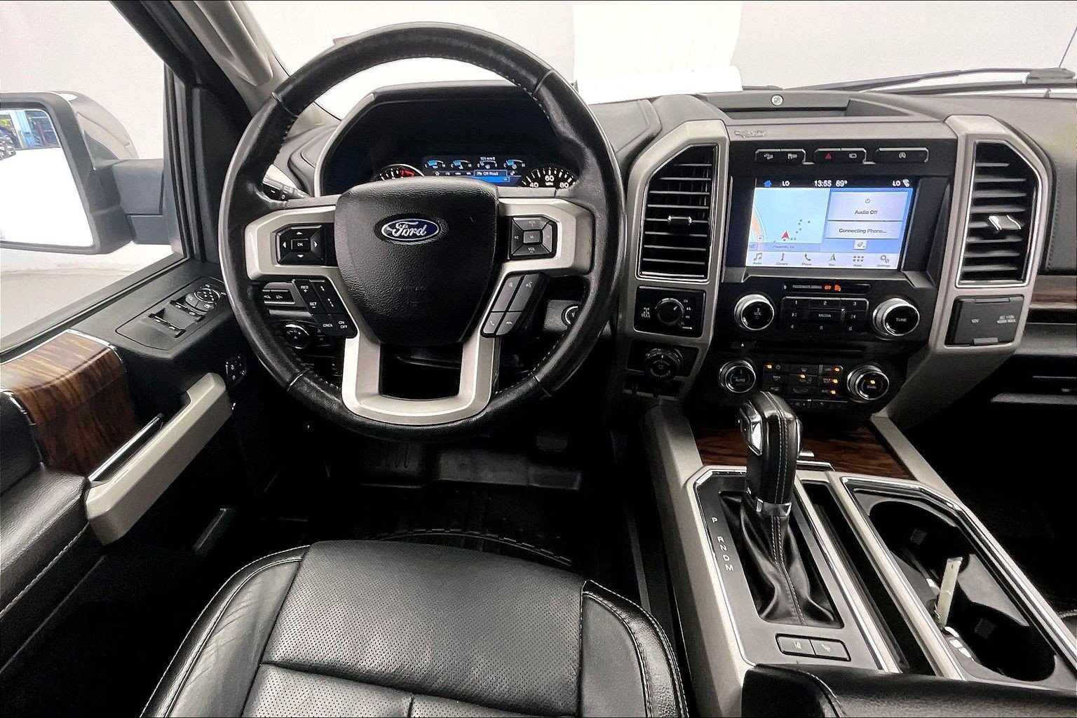 Used 2018 White Platinum Metallic Tri-Coat Ford LARIAT image 3