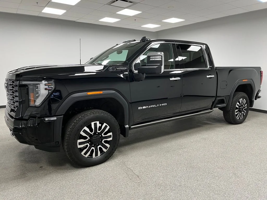 Used 2025 Black GMC Denali Ultimate image 6