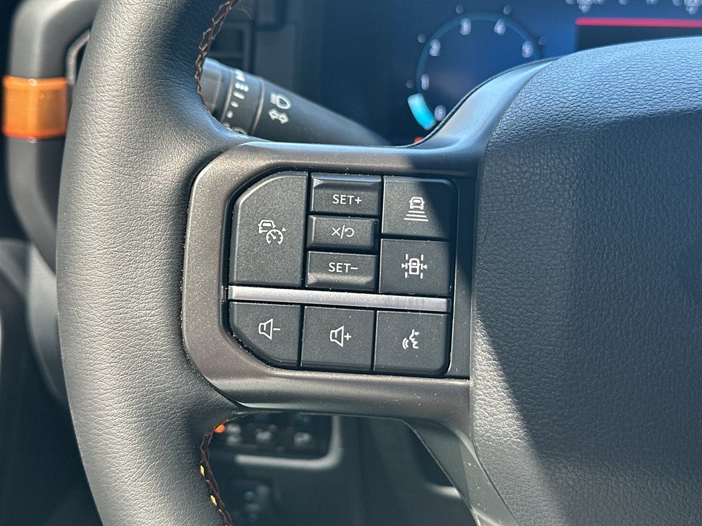 Used 2025  Ford Tremor image 17