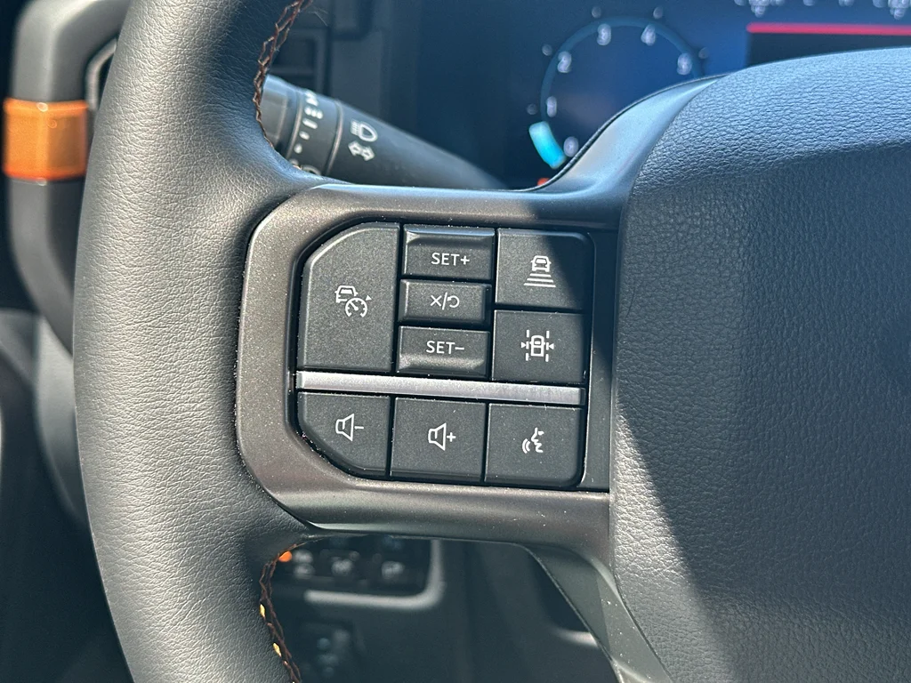 Used 2025  Ford Tremor image 17