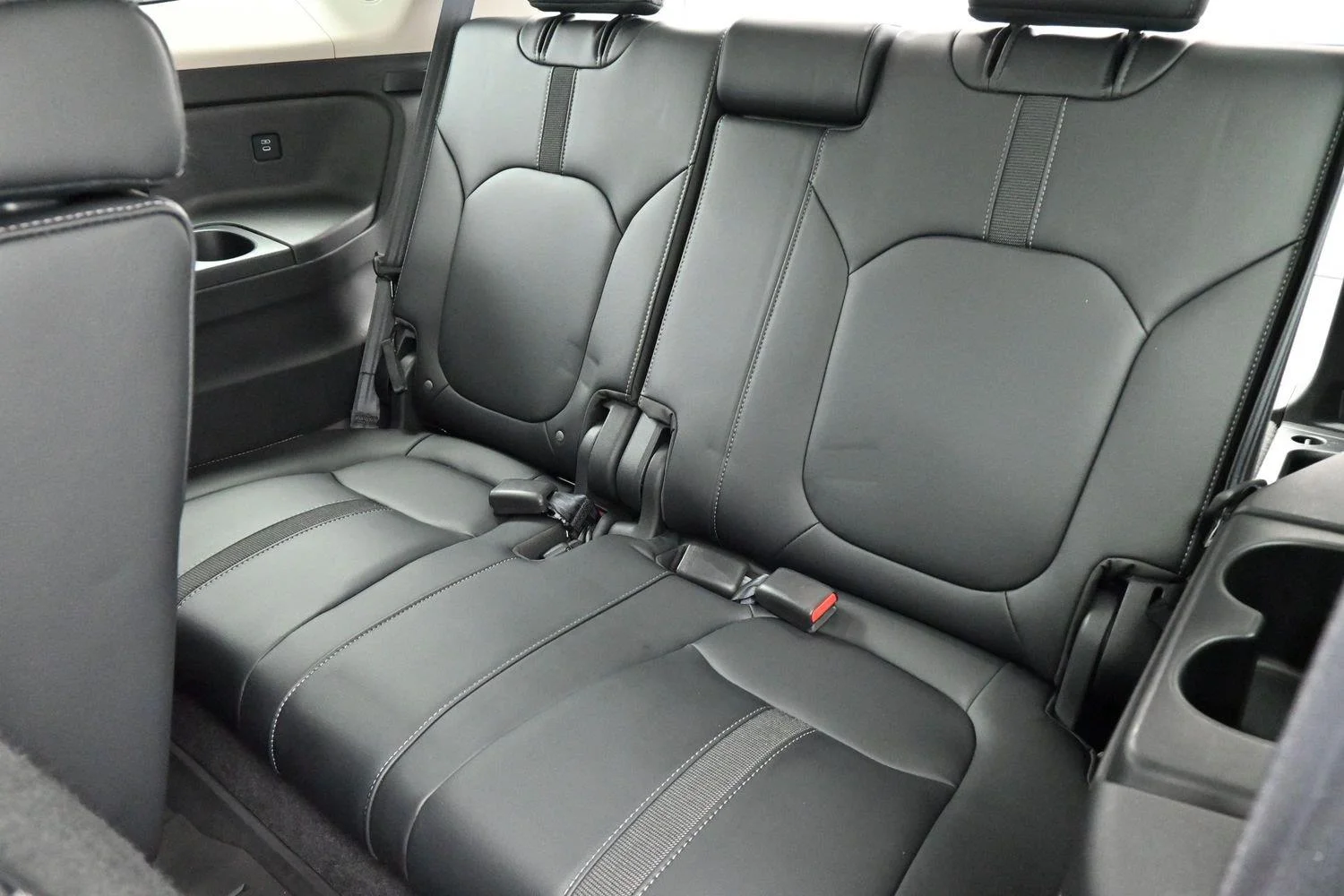 Used 2024 Modern Steel Metallic Honda Touring image 32