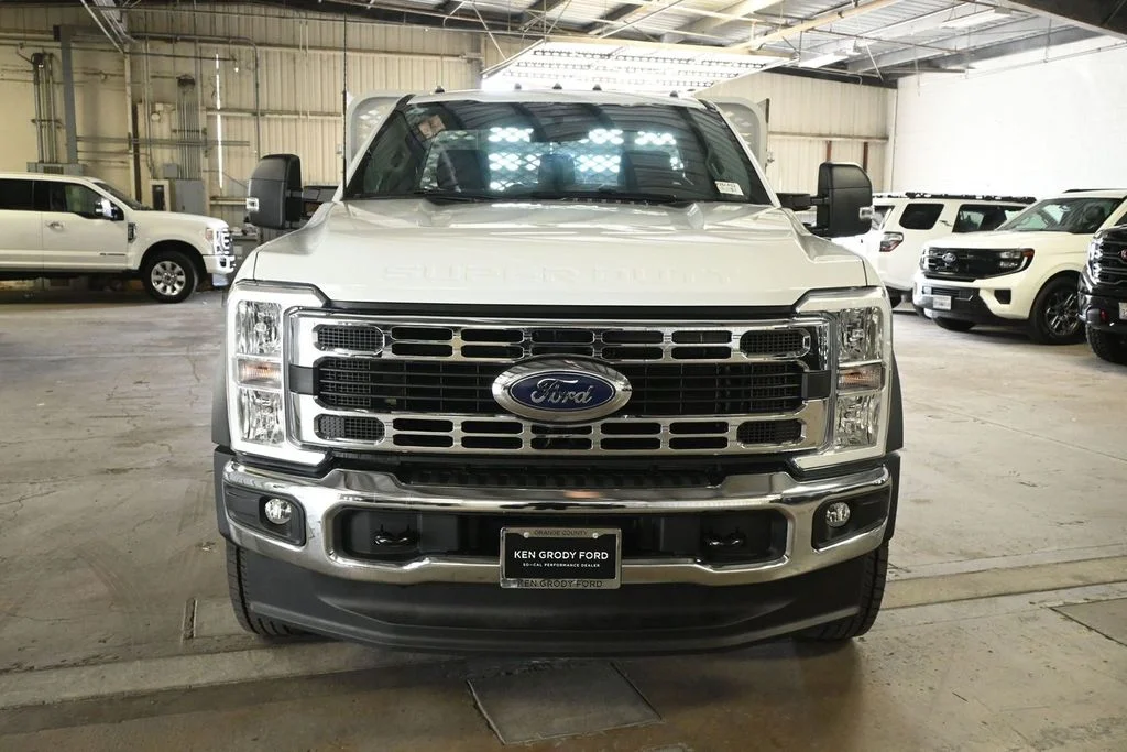 New 2026 Oxford White Ford XL image 4