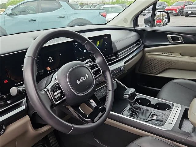 Used 2025 Panthera Metal KIA LXS Passenger image 12
