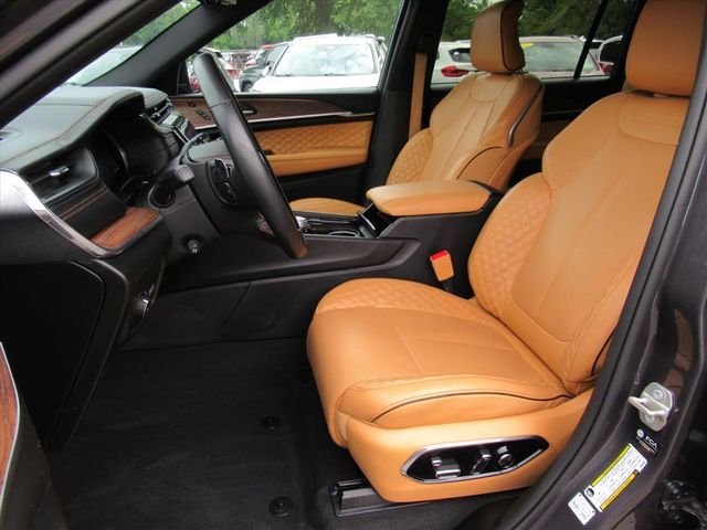 Used 2023 Gray Jeep Summit image 18