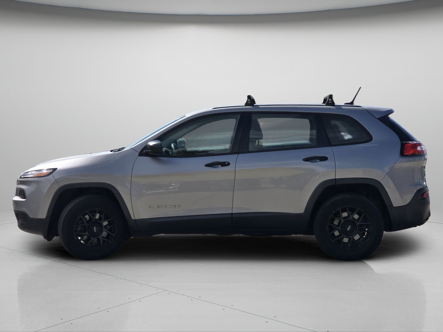 Used 2015 Billet Silver Metallic Clearcoat Jeep Sport image 20