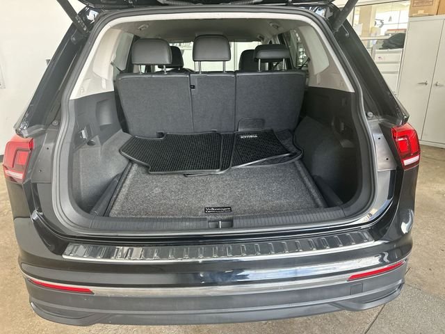 Used 2024  Volkswagen 2.0T SE image 21