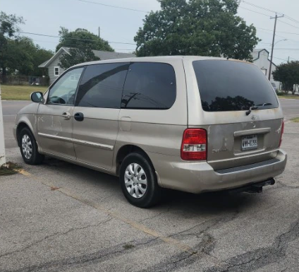 2004 Kia Sedona LX