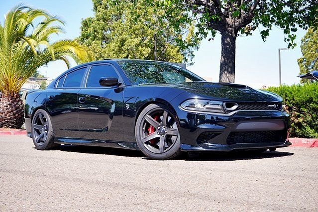 Used 2019 Black Dodge SRT Hellcat image 1