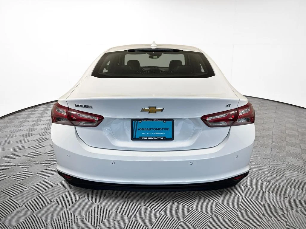 Used 2024 White Chevrolet LT image 10