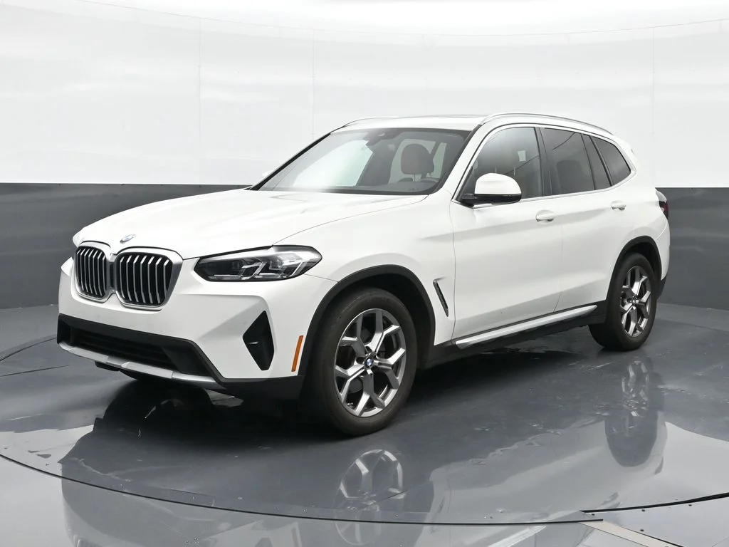 2023 BMW X3 sDrive30i's photo