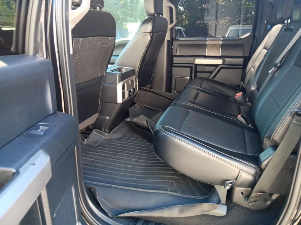 Used 2019 Black Metallic Ford Lariat image 31