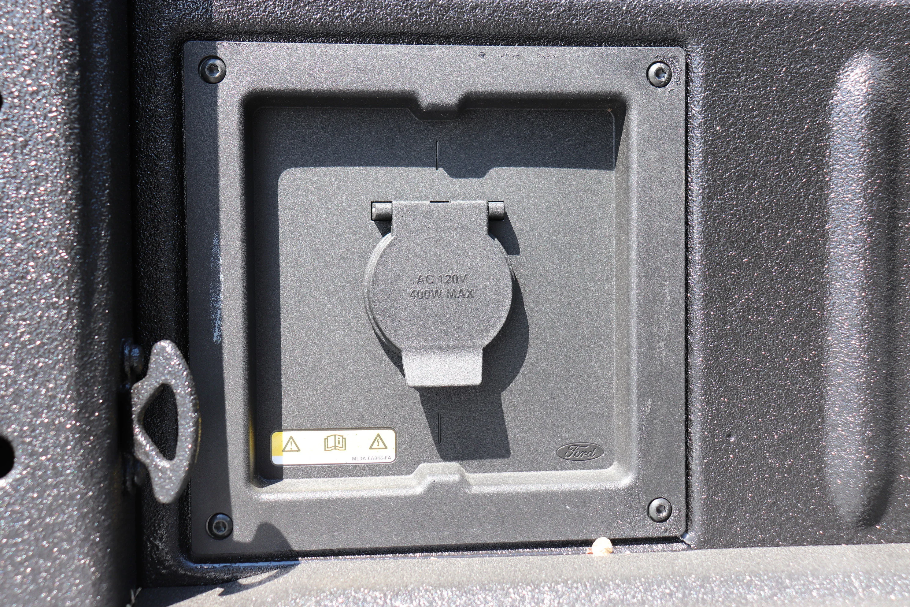 New 2026 CARBONIZED GREY METALLIC Ford XLT image 6