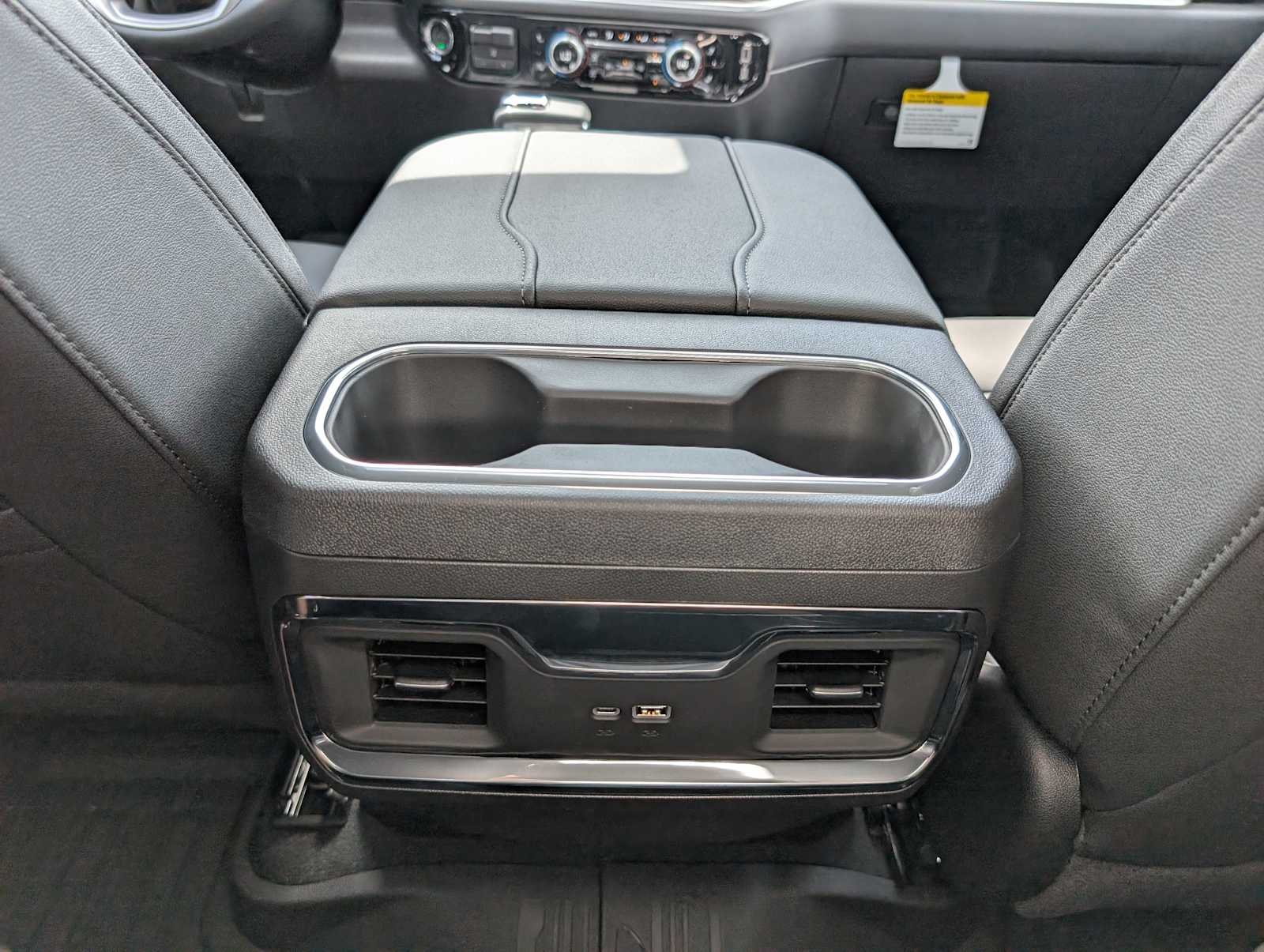 New 2026 Sterling Metallic GMC Elevation image 17