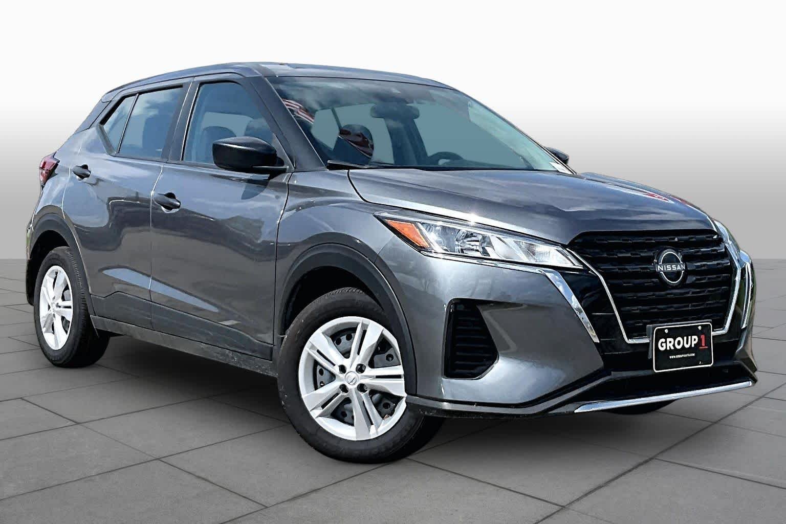 Certified Used 2025 Gun Metallic Nissan S image 3