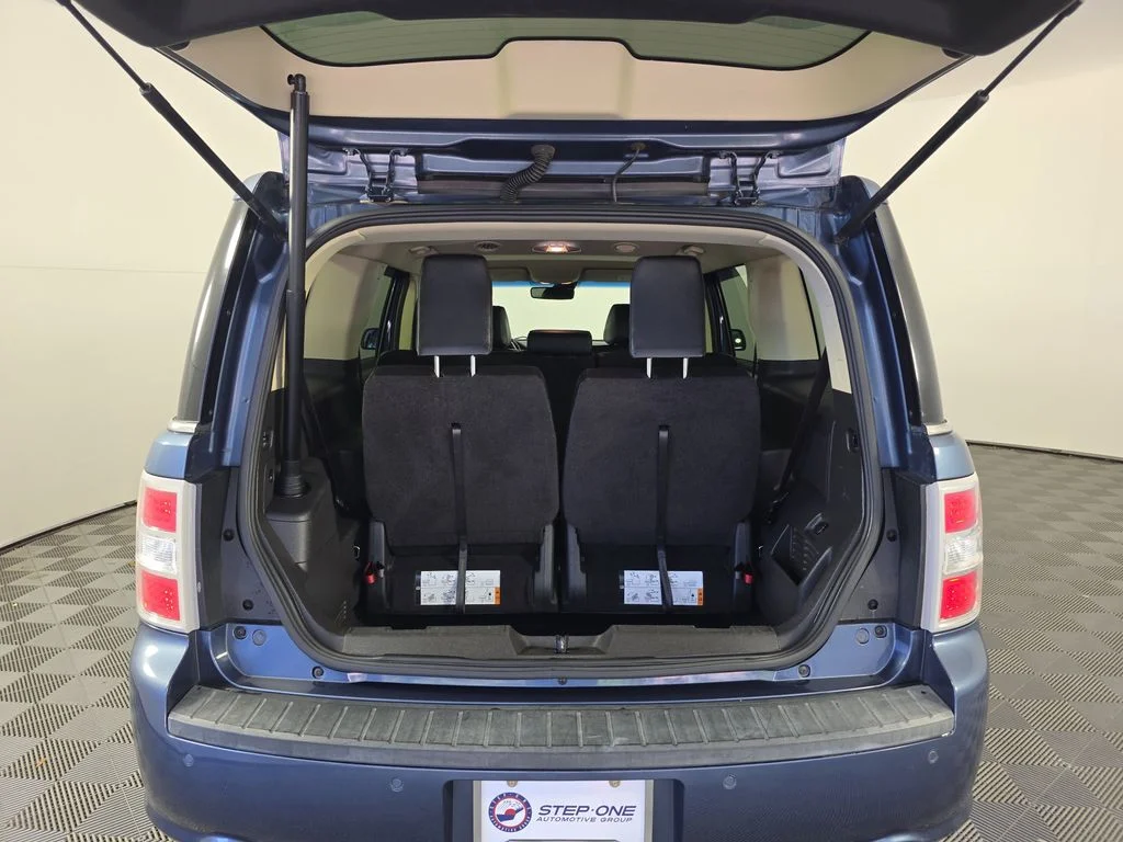 Used 2018 Blue Ford Limited image 29