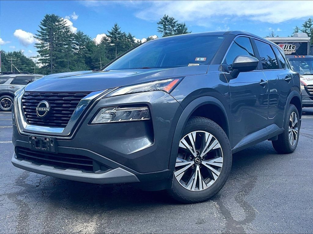 Used 2023 Gray Nissan SV image 3