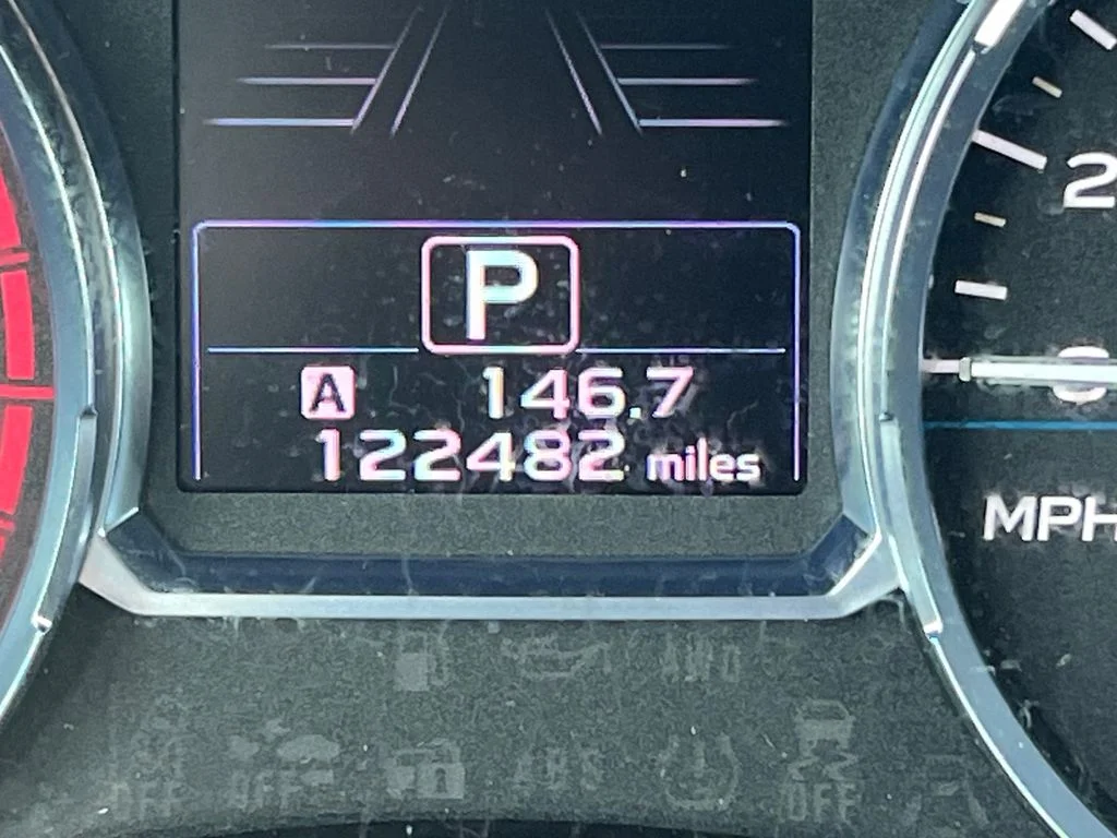 Used 2018 Blue Subaru 2.5i Premium image 10