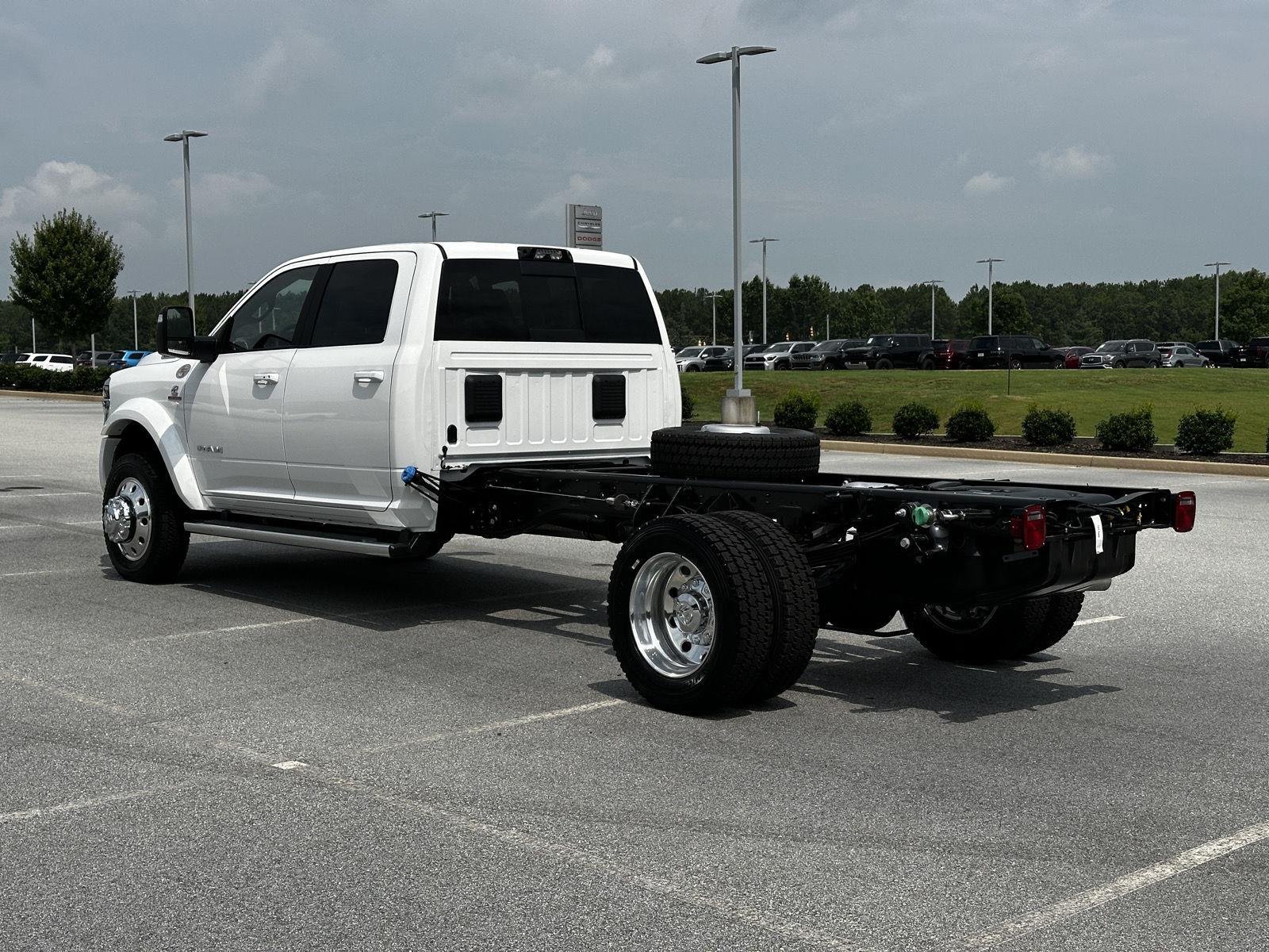 New 2026 Bright White Clear-Coat Exterior Paint RAM Big Horn image 6
