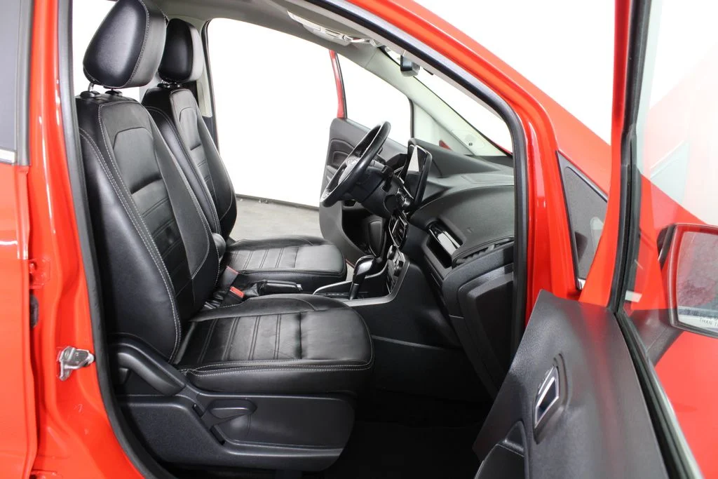 Used 2019 Race Red Ford Titanium image 16