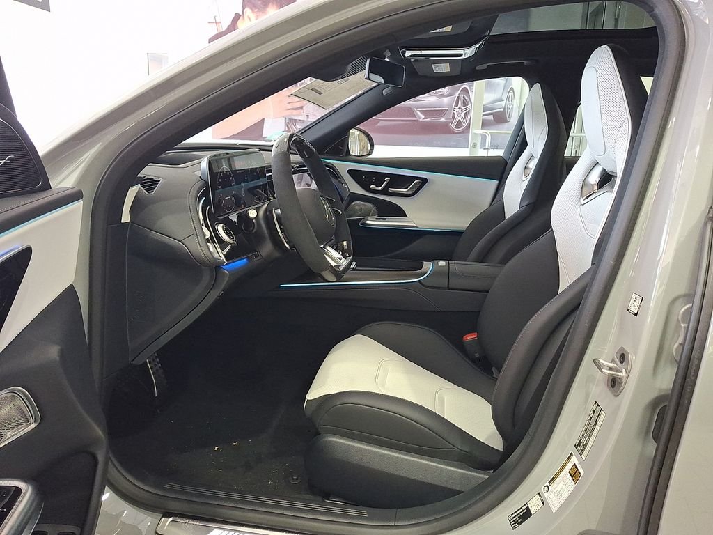 New 2026 MANUFAKTUR Alpine Grey Mercedes-Benz E 53 AMG® image 10