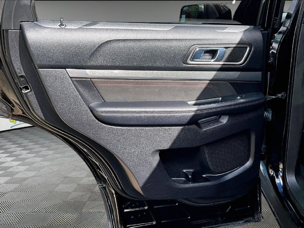 Used 2018 Black Metallic Ford XLT image 21