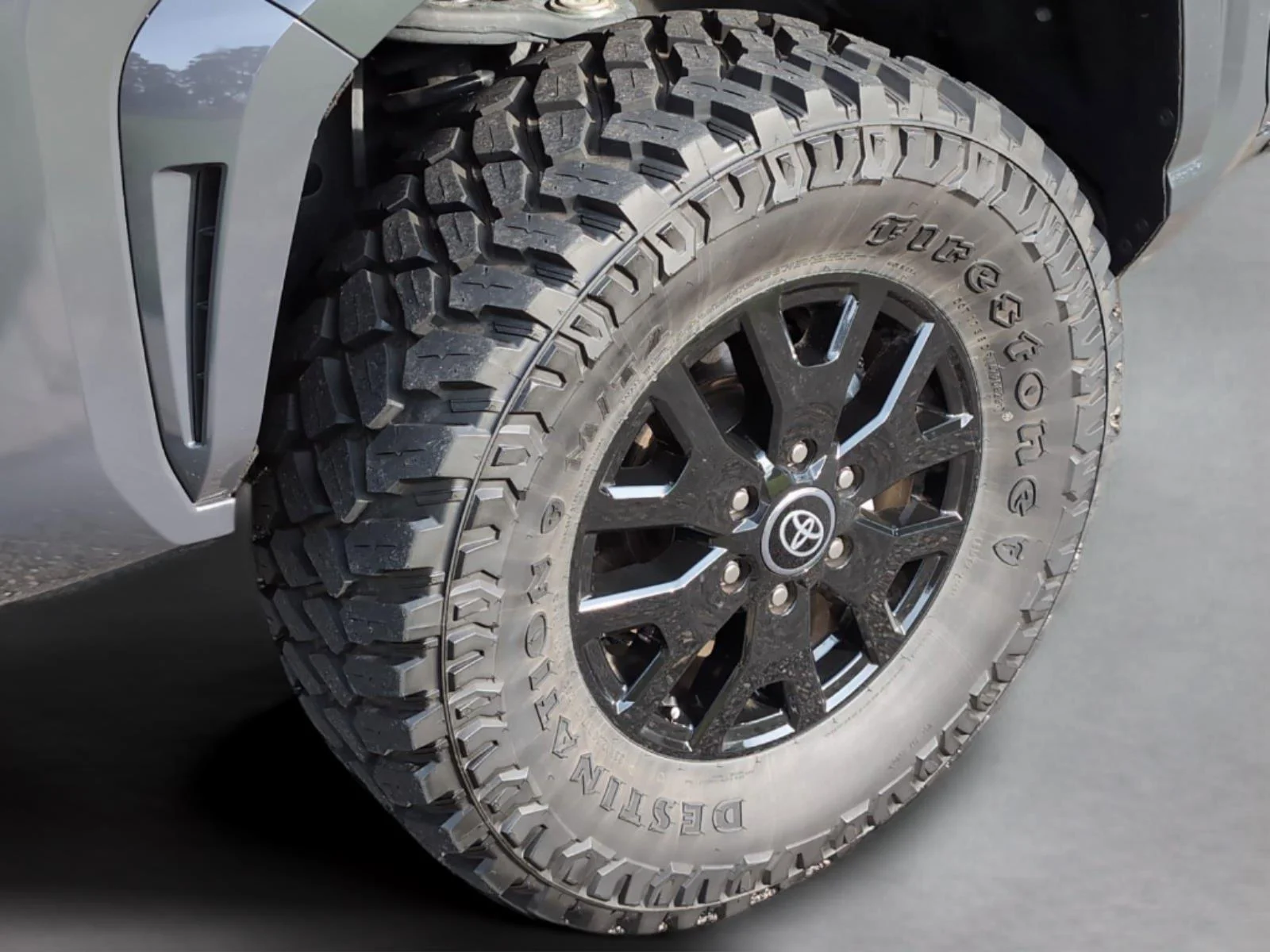 Used 2025 Underground Toyota SR5 image 35