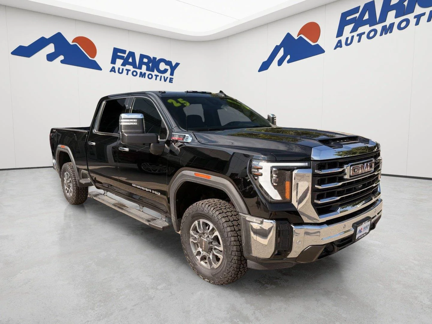 Used 2025 Onyx Black GMC SLT image 12