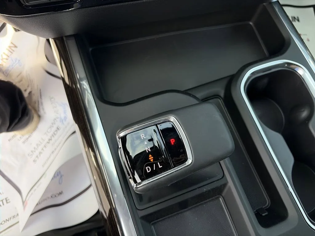 New 2026 Sterling Metallic GMC Elevation image 26