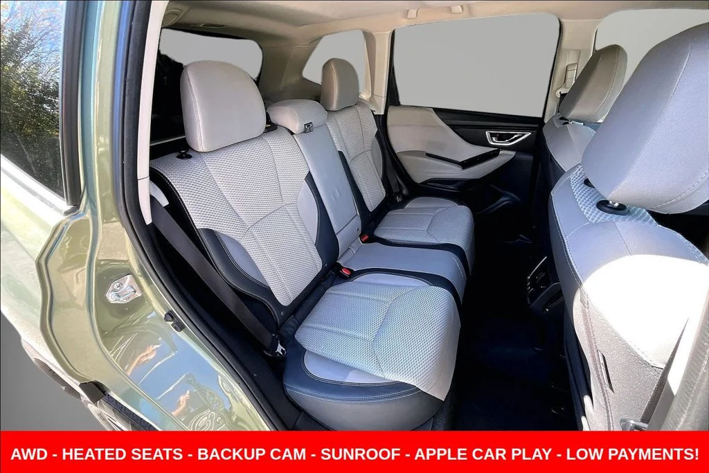 Used 2019 Green Subaru Premium image 30