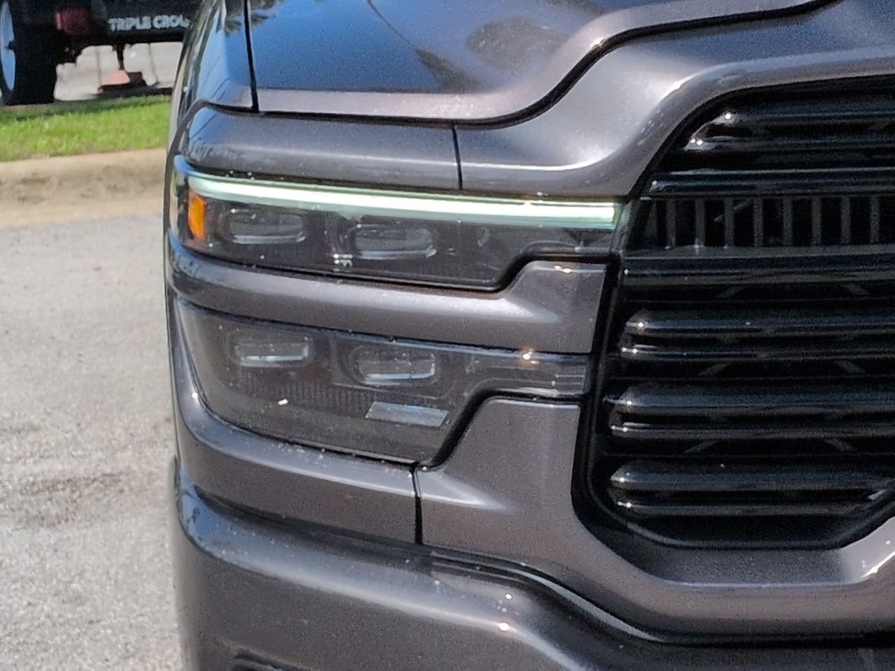 Certified Used 2025 Crystal Metallic Ram Laramie image 9