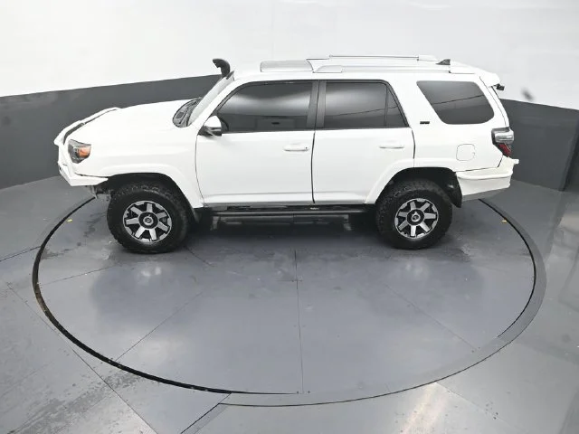Used 2016 White Toyota SR5 Premium image 27